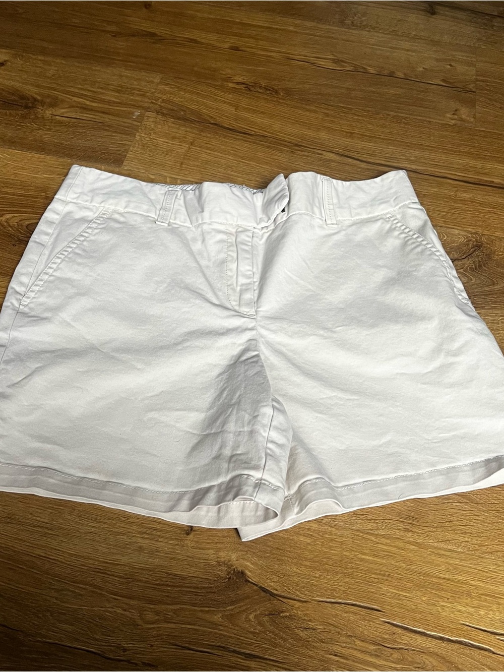 Ann Taylor LOFT Riviera Khaki Shorts – Women’s Size 10